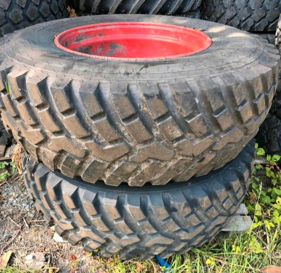 4x Nokian TRI 2 2x 440/80R28 2x 480/80R30 Fendt Xylon GT Vario - חבילת גלגלים וצמיגים: תמונה 1 4x Nokian TRI 2 2x 440/80R28 2x 480/80R30 Fendt Xylon GT Vario - חבילת גלגלים וצמיגים: תמונה 1