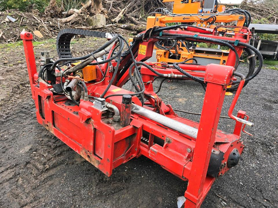 Dücker RSM 13 Randstreifenmäher Böschungsmäher Böschungsmulcher Bankettmäher für Unimog 405 UGE UGN - מכסחת שוליים: תמונה 3 Dücker RSM 13 Randstreifenmäher Böschungsmäher Böschungsmulcher Bankettmäher für Unimog 405 UGE UGN - מכסחת שוליים: תמונה 3