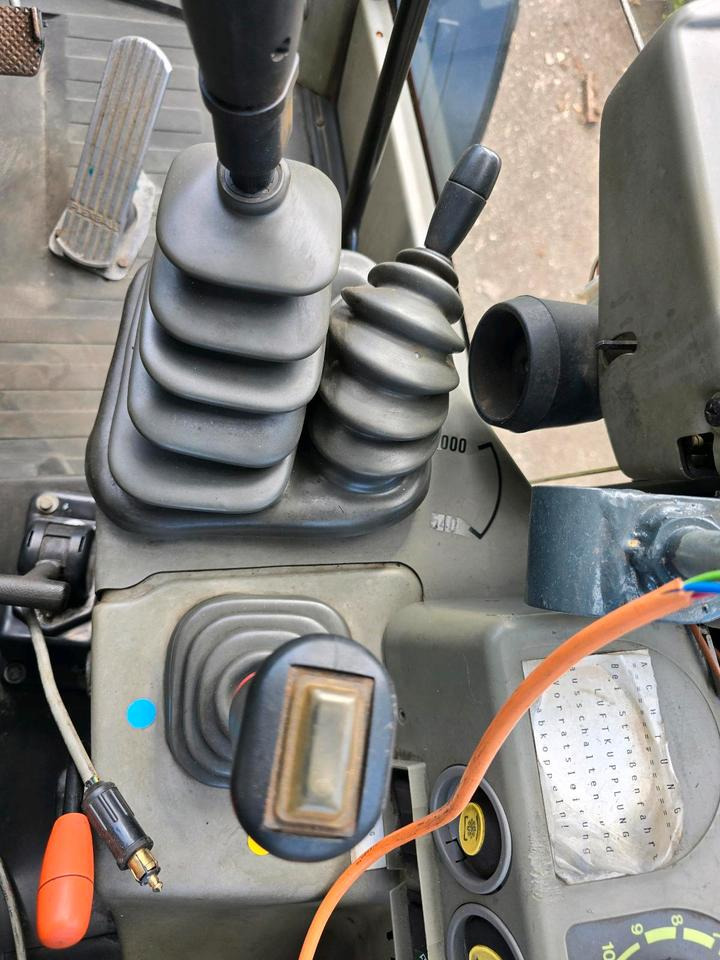 טרקטור חקלאי Fendt Xylon 524 Ez. 2003 50kmh 7900 Stunden Traktor Schlepper 522 520: תמונה 11