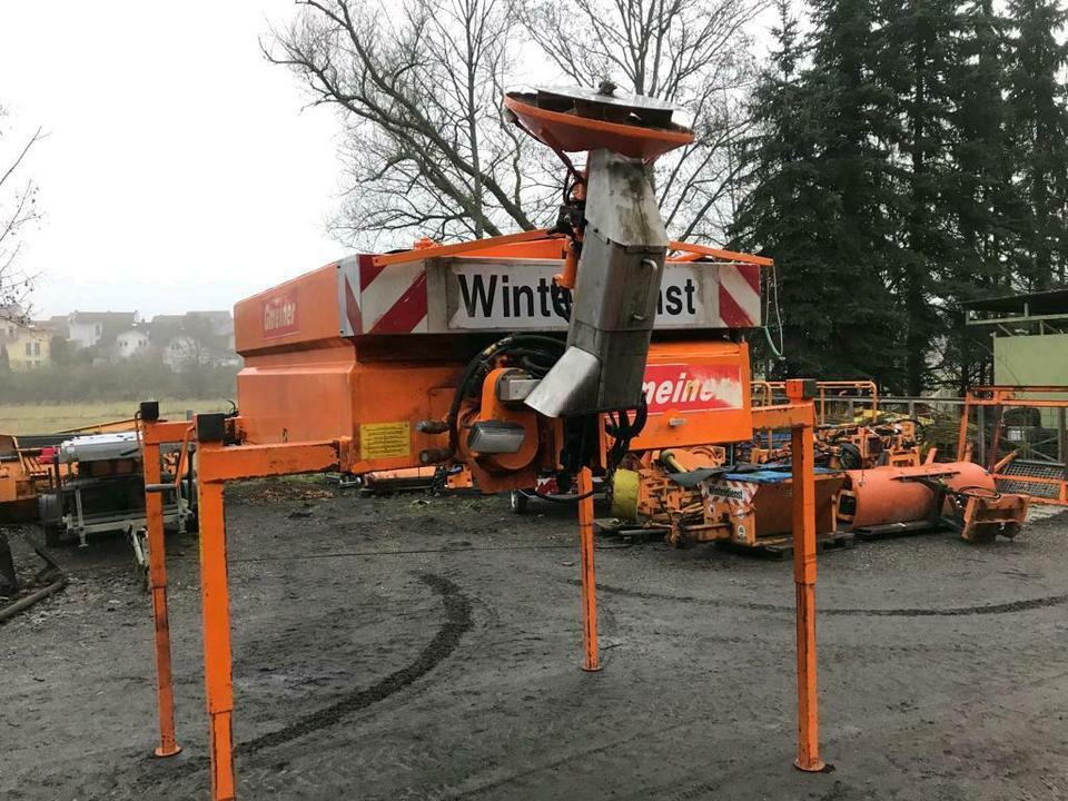 Gmeiner Salzstreuer 2m3 für Unimog 400 300 500 427 fendt xylon - מפזר חול/ מלח: תמונה 2 Gmeiner Salzstreuer 2m3 für Unimog 400 300 500 427 fendt xylon - מפזר חול/ מלח: תמונה 2