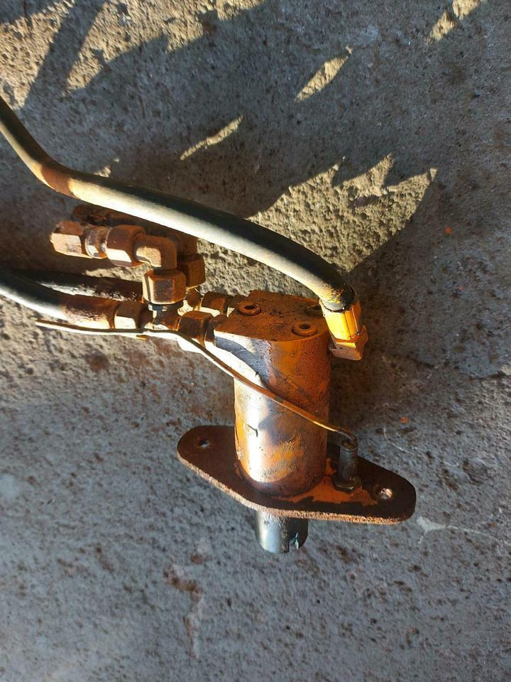 Hydraulikmotor Schmidt DST SST Salzstreuer Winterdienst Unimog - מנוע הידרולי עבור כלי רכב עירוני/ מיוחד: תמונה 2 Hydraulikmotor Schmidt DST SST Salzstreuer Winterdienst Unimog - מנוע הידרולי עבור כלי רכב עירוני/ מיוחד: תמונה 2