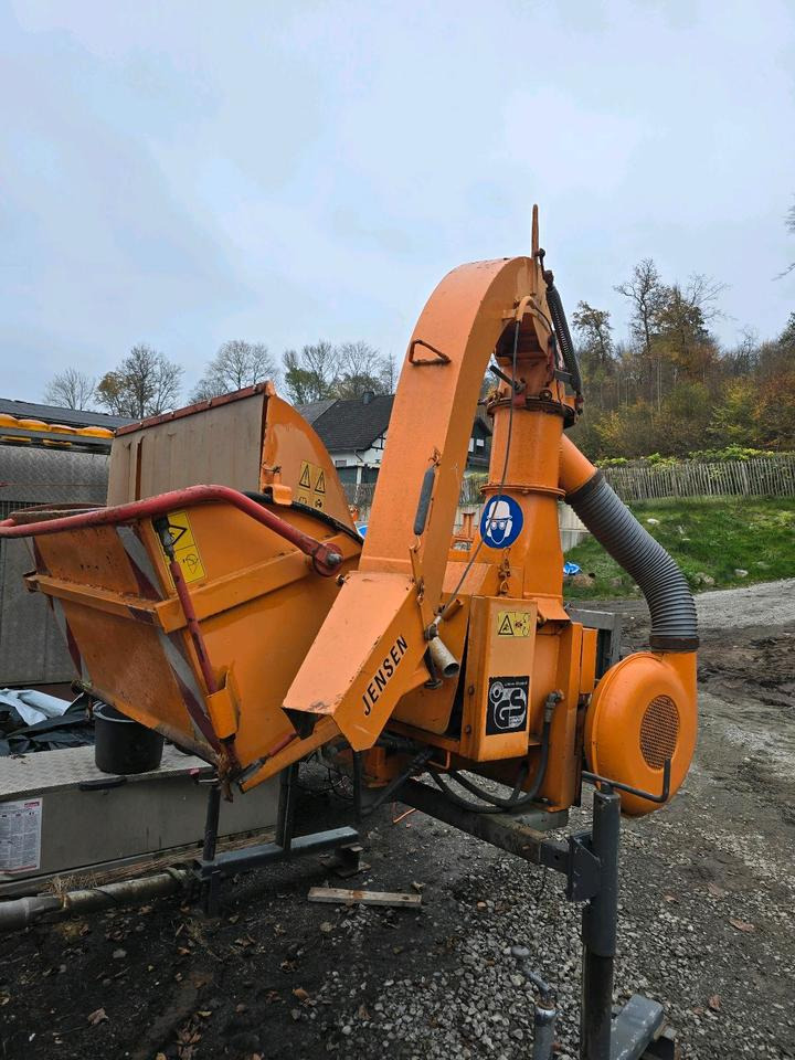 Jensen A328 Holhäcksler Holzhacker Holzschreder passend für Unimog 405 U 300 400 500 527 530 523 - מגרסת עץ: תמונה 4 Jensen A328 Holhäcksler Holzhacker Holzschreder passend für Unimog 405 U 300 400 500 527 530 523 - מגרסת עץ: תמונה 4