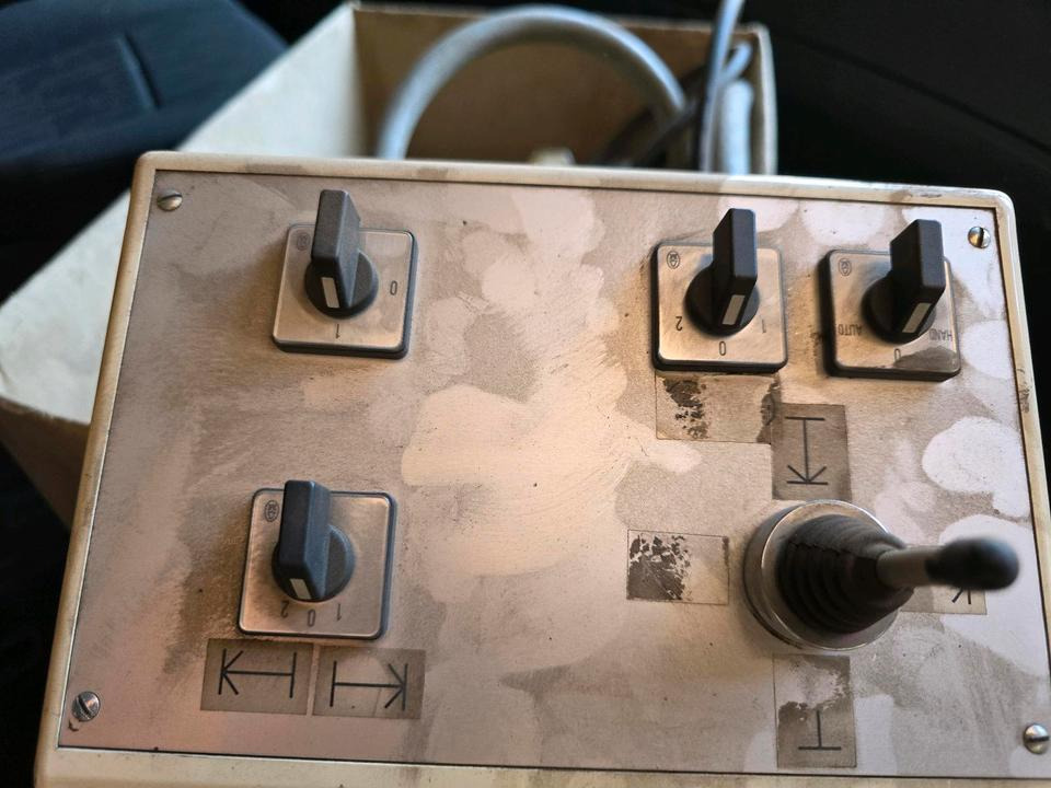 Leitpfostenwaschgerät WV 3-L Wassenberg Schmidt Drutzel für Unimog 405 U290 300 400 500 427 424 318 218 430 Leitpfosten - מטאטא: תמונה 5 Leitpfostenwaschgerät WV 3-L Wassenberg Schmidt Drutzel für Unimog 405 U290 300 400 500 427 424 318 218 430 Leitpfosten - מטאטא: תמונה 5