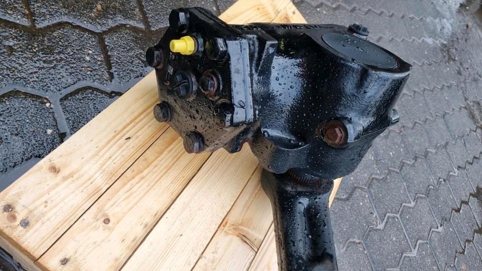 Lenkgetriebe Unimog 405 U423 Servolenkung 430 427 429 527 530 Mercedes Benz - ציוד היגוי עבור כלי רכב עירוני/ מיוחד: תמונה 4 Lenkgetriebe Unimog 405 U423 Servolenkung 430 427 429 527 530 Mercedes Benz - ציוד היגוי עבור כלי רכב עירוני/ מיוחד: תמונה 4