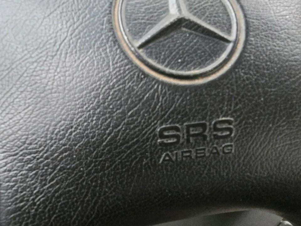 Interior photo 1: משאית צד נופל/ שטוחה Mercedes-Benz Vario 613D Bluetec 5 Pritsche Doka LKW