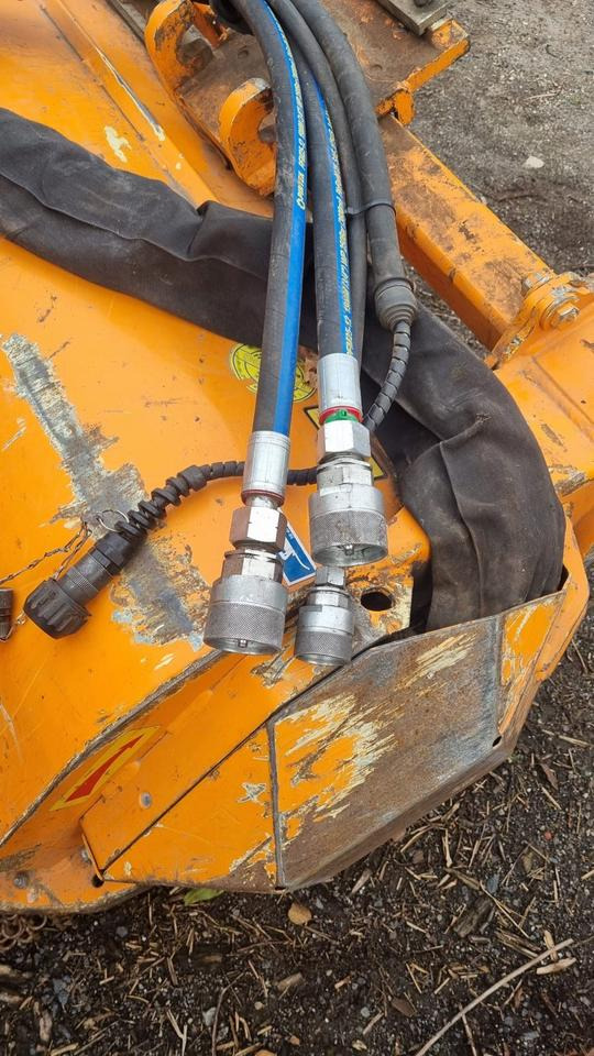 Mulag MK12 aus 2016 für Mähausleger FME MKM Böschungsmulcher Böschungsmäher Seitenmulcher Randstreifenmäher für Unimog U400 405 u 300 500 427 Dücker - מכסחת תבואה/ עשבים: תמונה 4 Mulag MK12 aus 2016 für Mähausleger FME MKM Böschungsmulcher Böschungsmäher Seitenmulcher Randstreifenmäher für Unimog U400 405 u 300 500 427 Dücker - מכסחת תבואה/ עשבים: תמונה 4