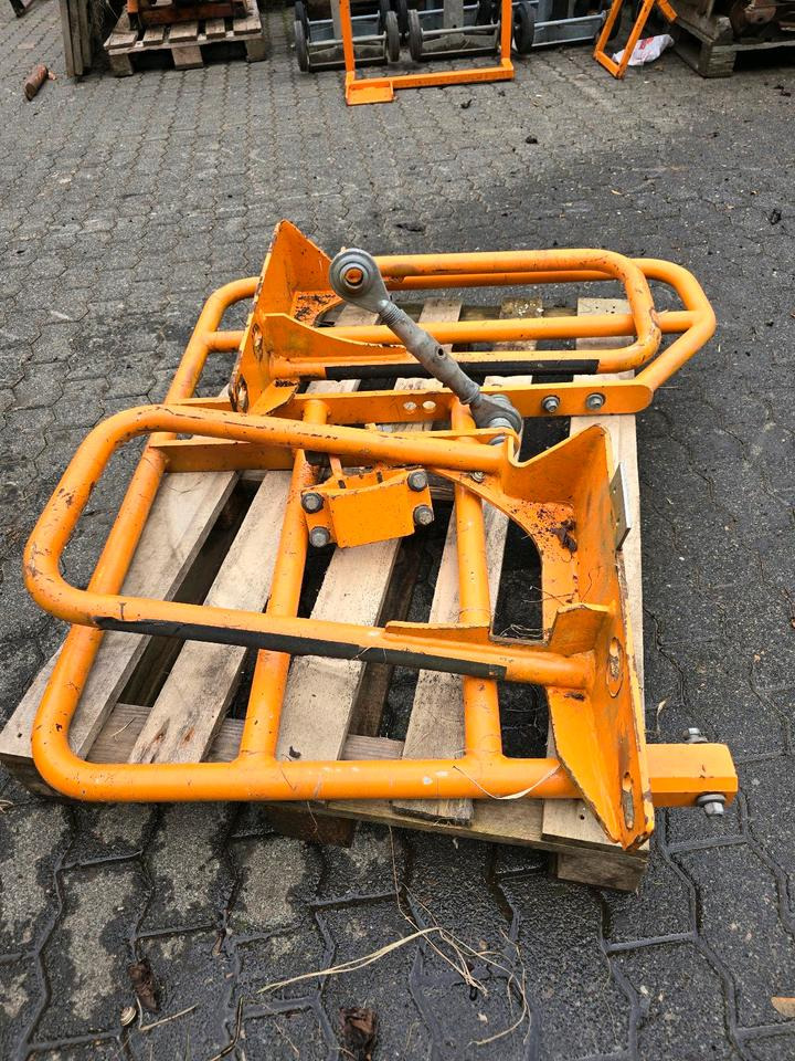 Mulag Seitenanfahrschutz Lampenbügel für Unimog U 300 400 500 UGE UGN 405/12 405/10 Böschungsmäher Böschungsmulcher MHU 800 ME 700 Stoßstange Lampenschutzbügel - גוף וחלק חיצוני עבור כלי רכב עירוני/ מיוחד: תמונה 4 Mulag Seitenanfahrschutz Lampenbügel für Unimog U 300 400 500 UGE UGN 405/12 405/10 Böschungsmäher Böschungsmulcher MHU 800 ME 700 Stoßstange Lampenschutzbügel - גוף וחלק חיצוני עבור כלי רכב עירוני/ מיוחד: תמונה 4