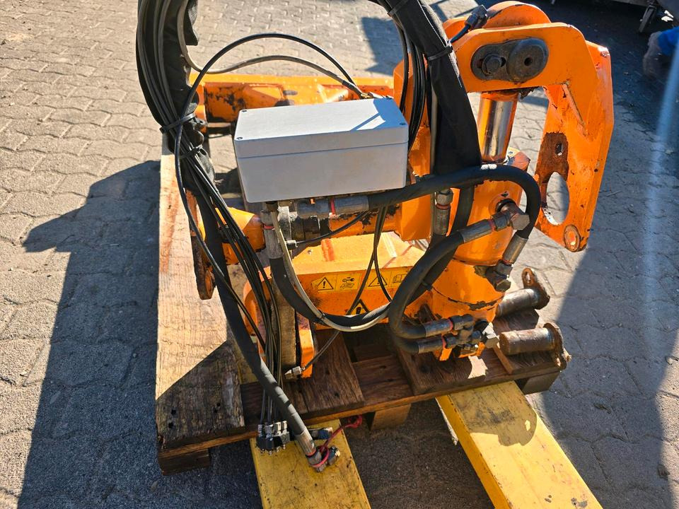 Mulag TR Torsionsrahmen Unimog 405 U300 300 U 400 500 Mercedes-Benz Böschungsmäher Böschungsmulcher Mähausleger FME 600 700 MKM FMK - מכסחת זרוע: תמונה 5 Mulag TR Torsionsrahmen Unimog 405 U300 300 U 400 500 Mercedes-Benz Böschungsmäher Böschungsmulcher Mähausleger FME 600 700 MKM FMK - מכסחת זרוע: תמונה 5