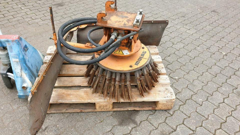 Mulag Wildkrautbürste Mähausleger Böschungsmulcher Dücker unimog - מטאטא: תמונה 2 Mulag Wildkrautbürste Mähausleger Böschungsmulcher Dücker unimog - מטאטא: תמונה 2