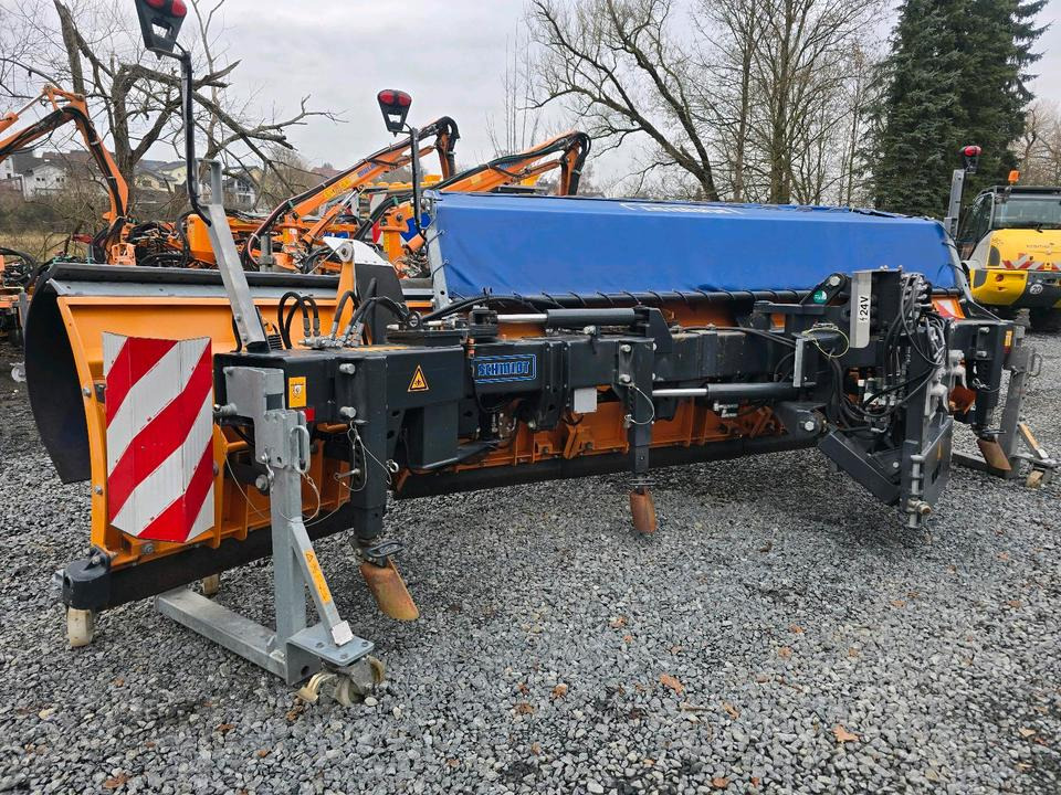 Neuer Schneepflug Schmidt ML 51-A 5,1m Schneeschild mit 24v Hydraulikanlage Schneeschieber Schmidt passend für LKW Autobahn Winterdienst - מחרשת שלג: תמונה 2 Neuer Schneepflug Schmidt ML 51-A 5,1m Schneeschild mit 24v Hydraulikanlage Schneeschieber Schmidt passend für LKW Autobahn Winterdienst - מחרשת שלג: תמונה 2