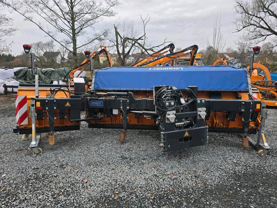 Neuer Schneepflug Schmidt ML 51-A 5,1m Schneeschild mit 24v Hydraulikanlage Schneeschieber Schmidt passend für LKW Autobahn Winterdienst - מחרשת שלג: תמונה 3 Neuer Schneepflug Schmidt ML 51-A 5,1m Schneeschild mit 24v Hydraulikanlage Schneeschieber Schmidt passend für LKW Autobahn Winterdienst - מחרשת שלג: תמונה 3