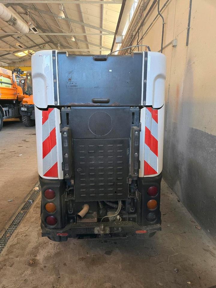 Nilfisk City Ranger 3500 Kehrmaschine Straßenkehrmaschine mit Schmidt Bediendisplay Hako Kehreinheit - מטאטא כבישים: תמונה 4 Nilfisk City Ranger 3500 Kehrmaschine Straßenkehrmaschine mit Schmidt Bediendisplay Hako Kehreinheit - מטאטא כבישים: תמונה 4