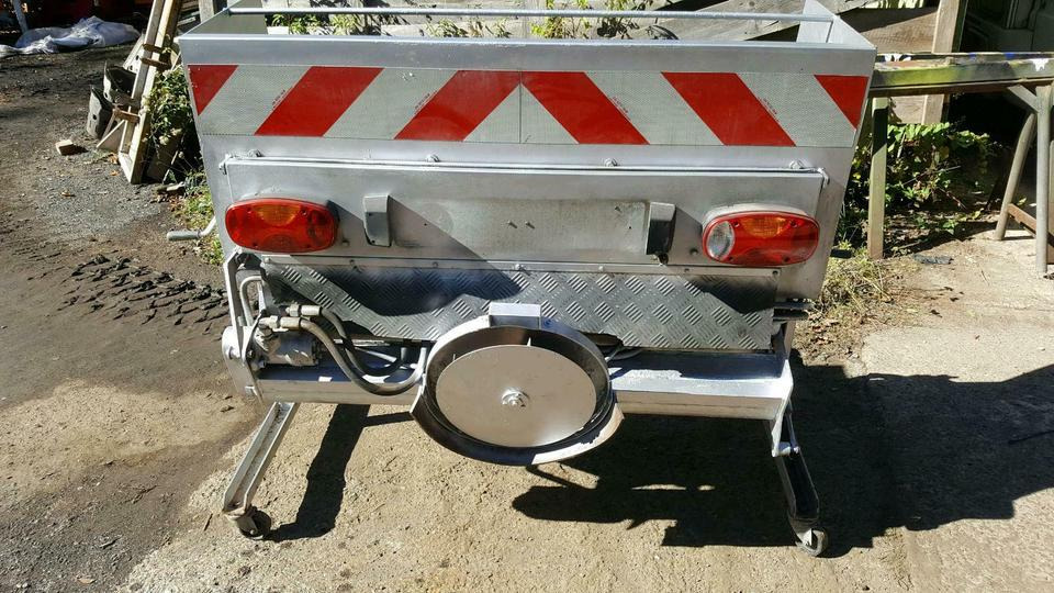 Salzstreuer Schmidt Winterdienst Unimog Multicar Tremo Fendt deut - מפזר חול/ מלח: תמונה 3 Salzstreuer Schmidt Winterdienst Unimog Multicar Tremo Fendt deut - מפזר חול/ מלח: תמונה 3