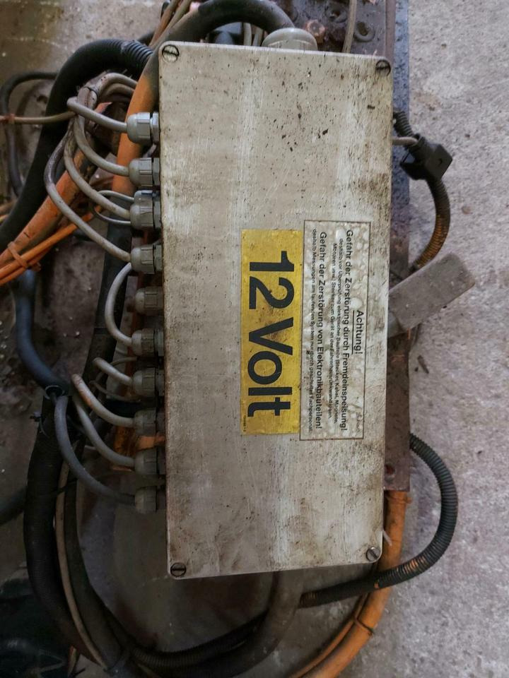 Schmidt Salzstreuer SST DST Hydr. Steuerblock Platine Steuerung - שסתום הידרולי עבור כלי רכב עירוני/ מיוחד: תמונה 1 Schmidt Salzstreuer SST DST Hydr. Steuerblock Platine Steuerung - שסתום הידרולי עבור כלי רכב עירוני/ מיוחד: תמונה 1