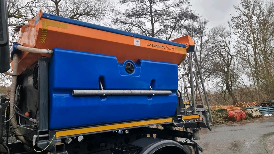 Schmidt Stratos S25K-21 Salzstreuer Salzsilo für Unimog Mercedes Benz 405 U427 430 423 530 527 318 Winterdienst Aebi Schneepflug - מפזר חול/ מלח: תמונה 2 Schmidt Stratos S25K-21 Salzstreuer Salzsilo für Unimog Mercedes Benz 405 U427 430 423 530 527 318 Winterdienst Aebi Schneepflug - מפזר חול/ מלח: תמונה 2