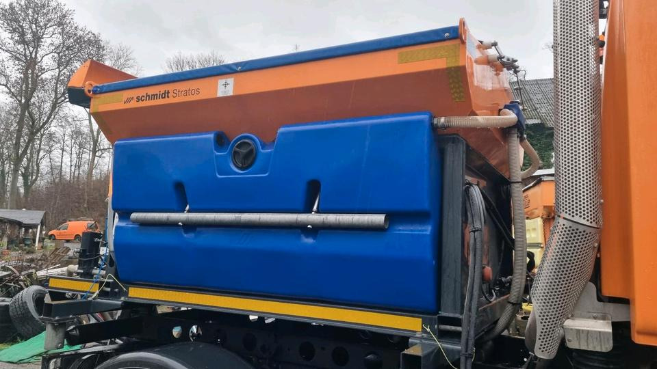 Schmidt Stratos S25K-21 Salzstreuer Salzsilo für Unimog Mercedes Benz 405 U427 430 423 530 527 318 Winterdienst Aebi Schneepflug - מפזר חול/ מלח: תמונה 4 Schmidt Stratos S25K-21 Salzstreuer Salzsilo für Unimog Mercedes Benz 405 U427 430 423 530 527 318 Winterdienst Aebi Schneepflug - מפזר חול/ מלח: תמונה 4