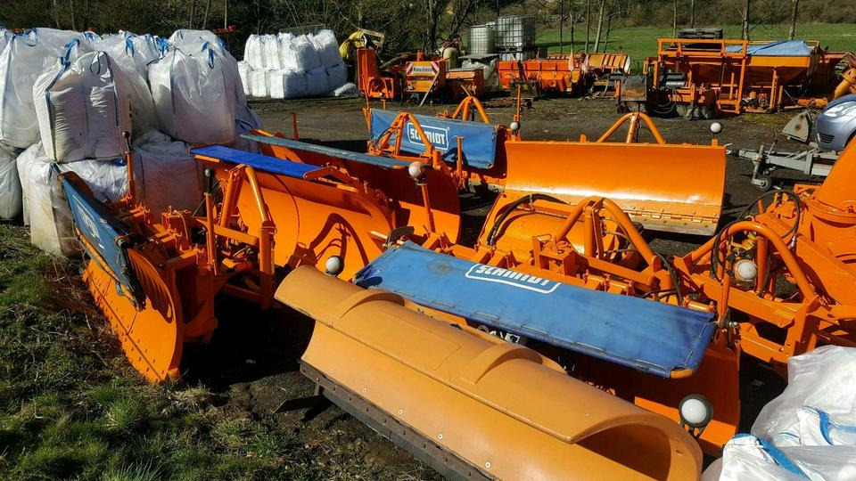 Schneepflug Schmidt Beilhack Winterdienst Schneeschild Unimog Fen - מחרשת שלג: תמונה 1 Schneepflug Schmidt Beilhack Winterdienst Schneeschild Unimog Fen - מחרשת שלג: תמונה 1