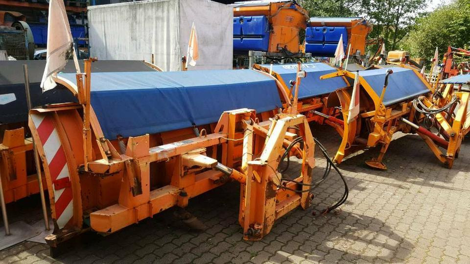 Schneepflug Schmidt Beilhack Winterdienst Schneeschild Unimog - מחרשת שלג: תמונה 2 Schneepflug Schmidt Beilhack Winterdienst Schneeschild Unimog - מחרשת שלג: תמונה 2