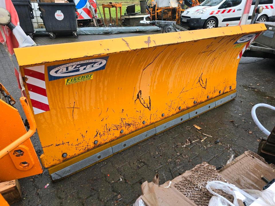 Schneepflug für Schaeff U. Yanmar Radlader Schneeschild Schneeschieber Schmidt Winterdienst - מחרשת שלג: תמונה 5 Schneepflug für Schaeff U. Yanmar Radlader Schneeschild Schneeschieber Schmidt Winterdienst - מחרשת שלג: תמונה 5