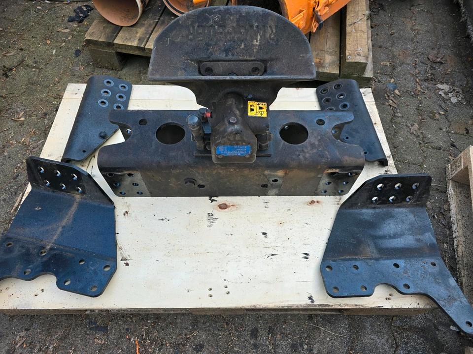 Unimog Anhängerkupplung mit Q36 Querträger für U 430 427 423 530 527 318 400 500 Mercedes-Benz Kupplung - חלקי חילוף עבור קרון נגרר: תמונה 2 Unimog Anhängerkupplung mit Q36 Querträger für U 430 427 423 530 527 318 400 500 Mercedes-Benz Kupplung - חלקי חילוף עבור קרון נגרר: תמונה 2