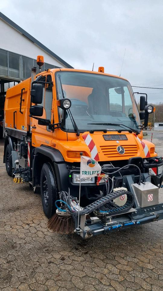Unimog Kehrmaschine U400 405 Mercedes-Benz Hydrostat Wechsellenkung Variopilot - מטאטא כבישים: תמונה 4 Unimog Kehrmaschine U400 405 Mercedes-Benz Hydrostat Wechsellenkung Variopilot - מטאטא כבישים: תמונה 4