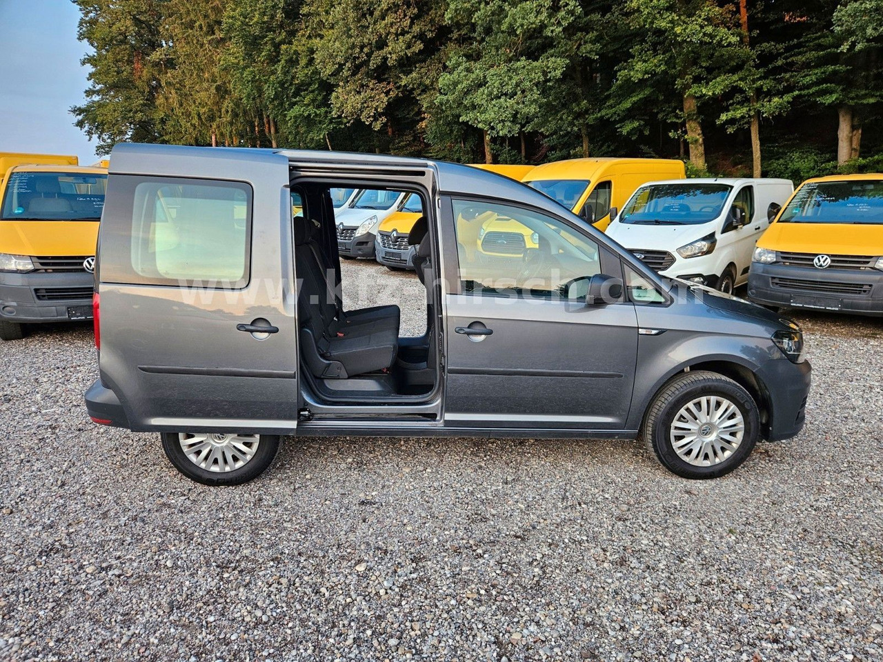 Volkswagen Caddy Temp*Sitzhzg*Navi*Blueth*2xSchiebetüre*1Hd - כלי רכב מסחרי לנוסעים: תמונה 3 Volkswagen Caddy Temp*Sitzhzg*Navi*Blueth*2xSchiebetüre*1Hd - כלי רכב מסחרי לנוסעים: תמונה 3