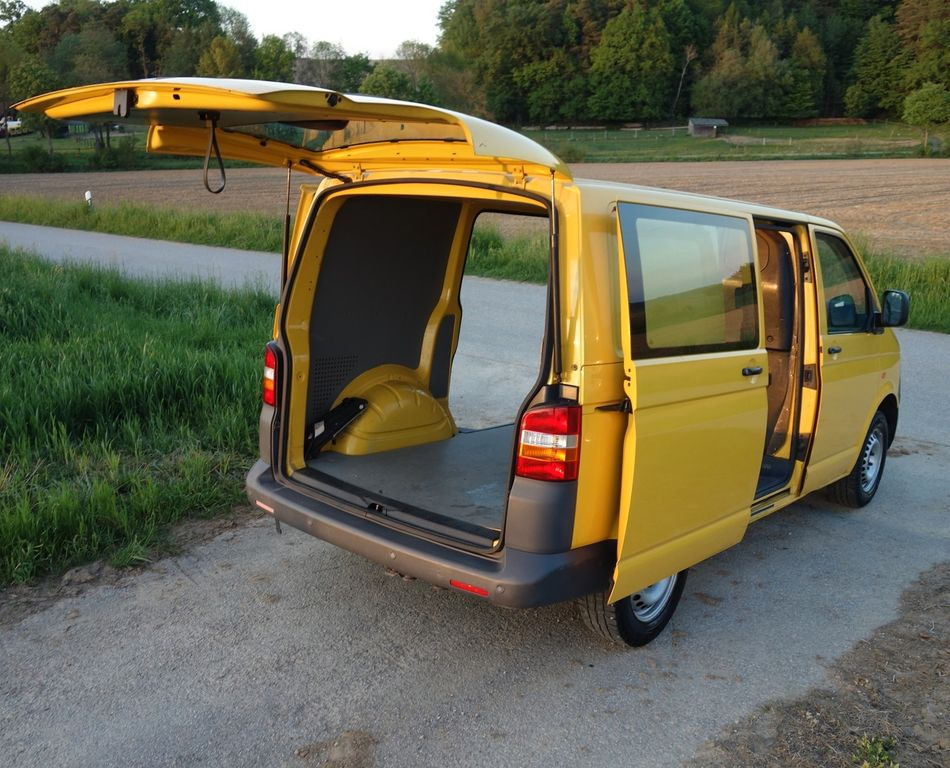 Volkswagen T5 1.9 TDI Transporter 2xSchiebetüre 1.Hand - מיניבוס, כלי רכב מסחרי לנוסעים: תמונה 5 Volkswagen T5 1.9 TDI Transporter 2xSchiebetüre 1.Hand - מיניבוס, כלי רכב מסחרי לנוסעים: תמונה 5
