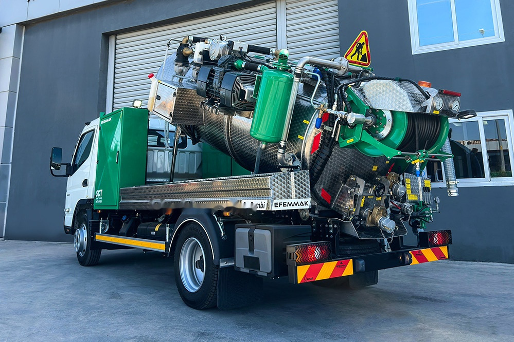 EFEMMAK S-Combi Combined Sewer Jetting And Vacuum Vehicle - משאית ואקום: תמונה 4 EFEMMAK S-Combi Combined Sewer Jetting And Vacuum Vehicle - משאית ואקום: תמונה 4