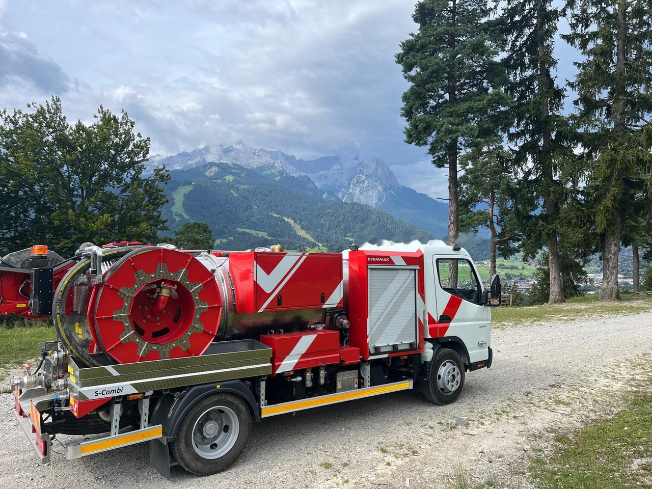 EFEMMAK S-Combi Combined Sewer Jetting And Vacuum Vehicle - משאית ואקום: תמונה 1 EFEMMAK S-Combi Combined Sewer Jetting And Vacuum Vehicle - משאית ואקום: תמונה 1