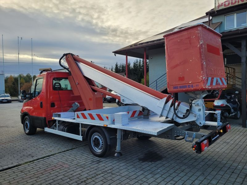 Iveco Daily 35S11 podnośnik koszowy 20 m Multitel MT202DS - פלטפורמה אווירית מותקנת על משאית: תמונה 4 Iveco Daily 35S11 podnośnik koszowy 20 m Multitel MT202DS - פלטפורמה אווירית מותקנת על משאית: תמונה 4