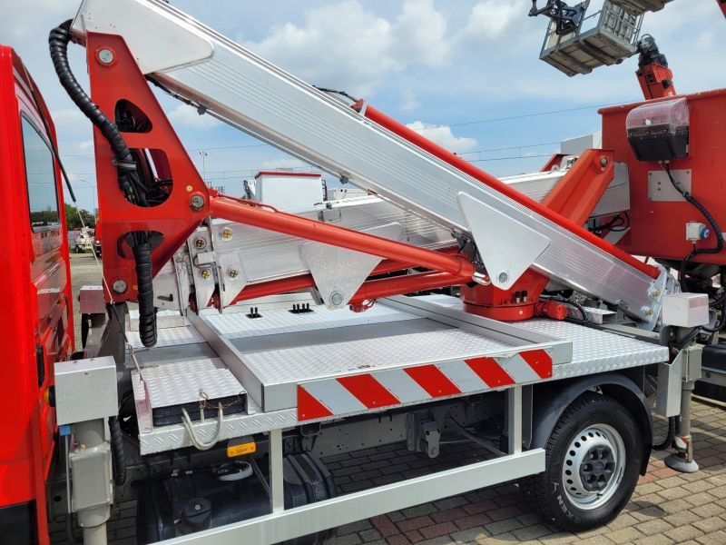 Iveco Daily 35S12 podnośnik koszowy 21 m Multitel MX210 - פלטפורמה אווירית מותקנת על משאית: תמונה 3 Iveco Daily 35S12 podnośnik koszowy 21 m Multitel MX210 - פלטפורמה אווירית מותקנת על משאית: תמונה 3