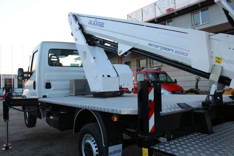 Oil&Steel Scorpion 2013 - 20 m zamontowany na Iveco 35S14H - פלטפורמה אווירית מותקנת על משאית: תמונה 5 Oil&Steel Scorpion 2013 - 20 m zamontowany na Iveco 35S14H - פלטפורמה אווירית מותקנת על משאית: תמונה 5