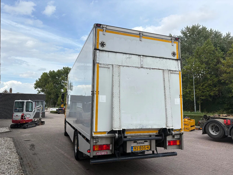 DAF XF 105.460 SUPER SPACE CAB / GEISOLEERDE OPBOUW / DHOLLANDIA 2500 kg / LOW KM - משאית תיבה: תמונה 3 DAF XF 105.460 SUPER SPACE CAB / GEISOLEERDE OPBOUW / DHOLLANDIA 2500 kg / LOW KM - משאית תיבה: תמונה 3