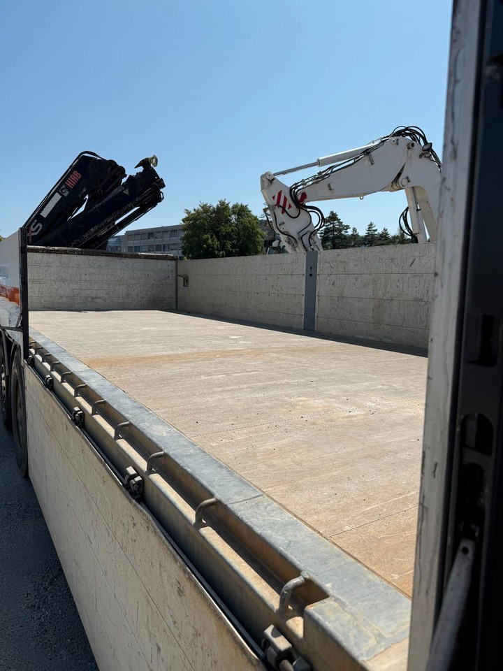 משאית צד נופל/ שטוחה, משאית מנוף Scania G440 Brücke mit Ladekran: תמונה 11