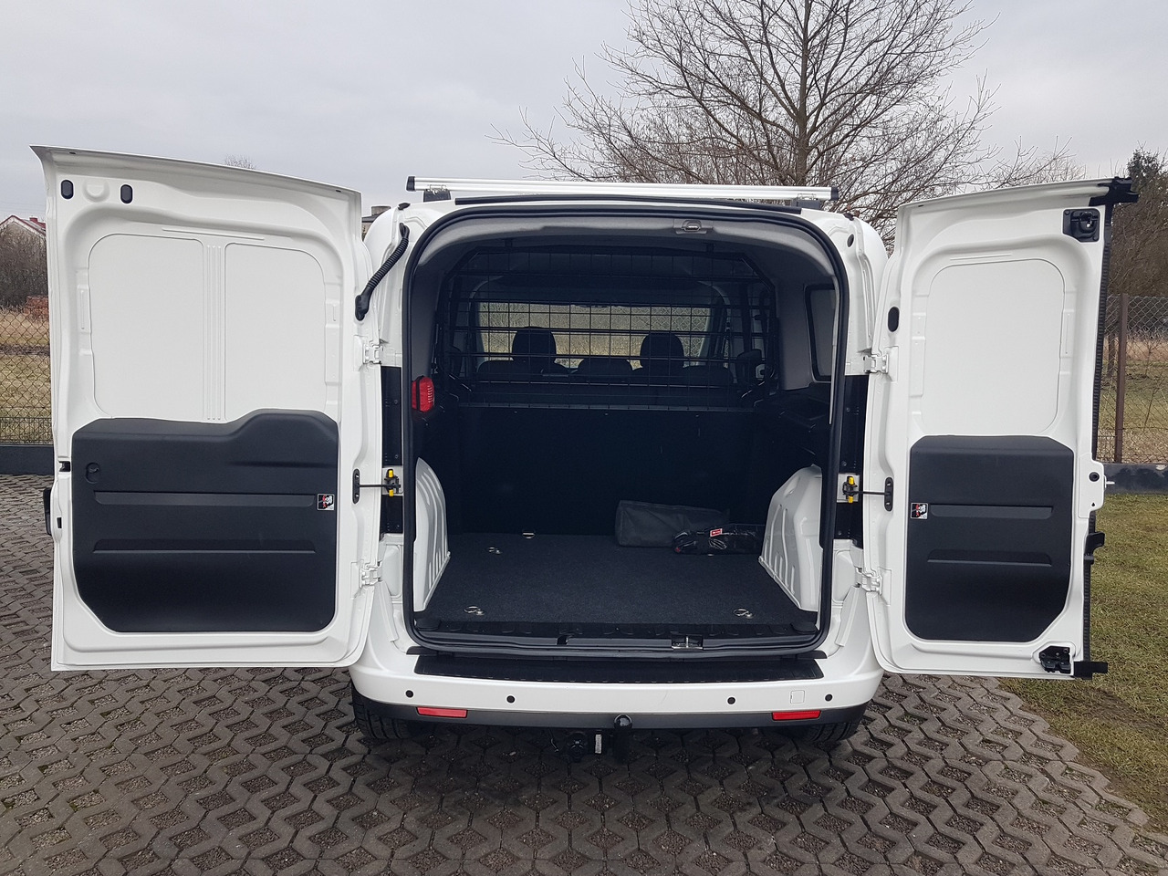 FIAT FIAT DOBLO DŁUGI 1,6 16V DIESEL EURO-6CH MULTIJET DOBLO DŁUGI 1,6 16V DIESEL EURO-6CH MULTIJET 105 KM 6-BIEGÓW MANUAL MAXI WERSJA 5 – OSÓB - כלי רכב מסחרי, כלי רכב מסחרי קומבי: תמונה 5 FIAT FIAT DOBLO DŁUGI 1,6 16V DIESEL EURO-6CH MULTIJET DOBLO DŁUGI 1,6 16V DIESEL EURO-6CH MULTIJET 105 KM 6-BIEGÓW MANUAL MAXI WERSJA 5 – OSÓB - כלי רכב מסחרי, כלי רכב מסחרי קומבי: תמונה 5
