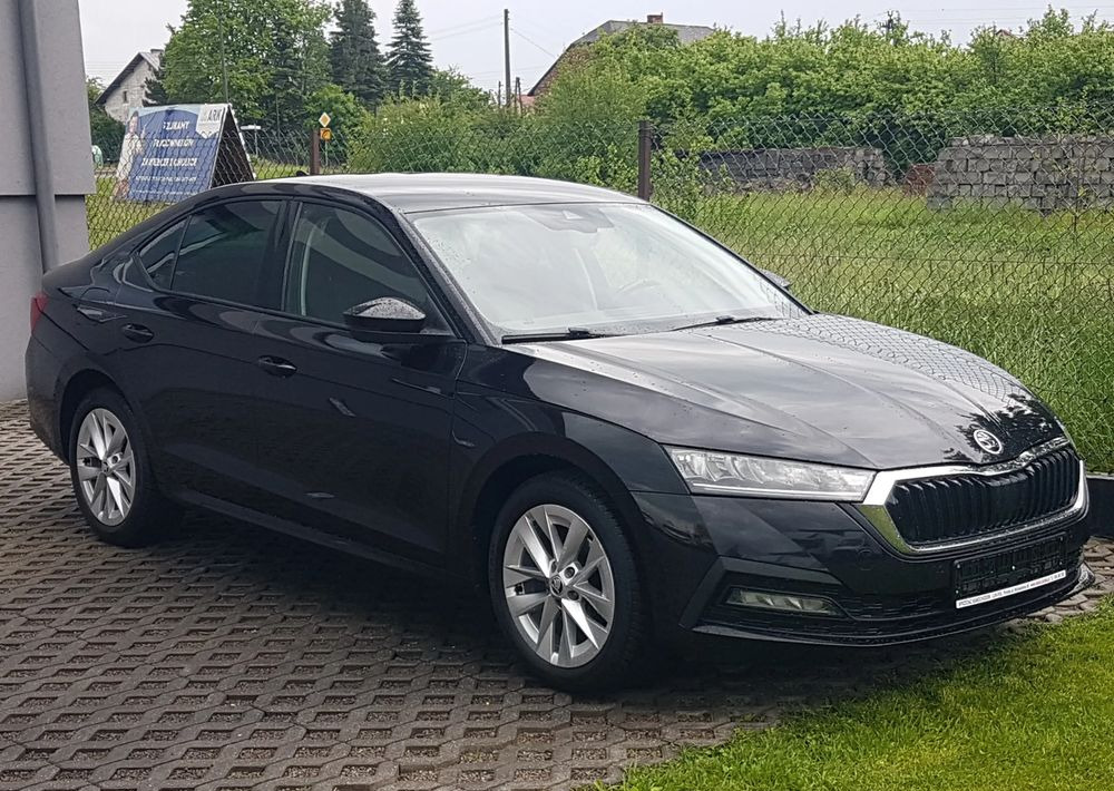 Skoda Octavia 1.5 TSI ACT Ambition - האצ'בק: תמונה 1 Skoda Octavia 1.5 TSI ACT Ambition - האצ'בק: תמונה 1