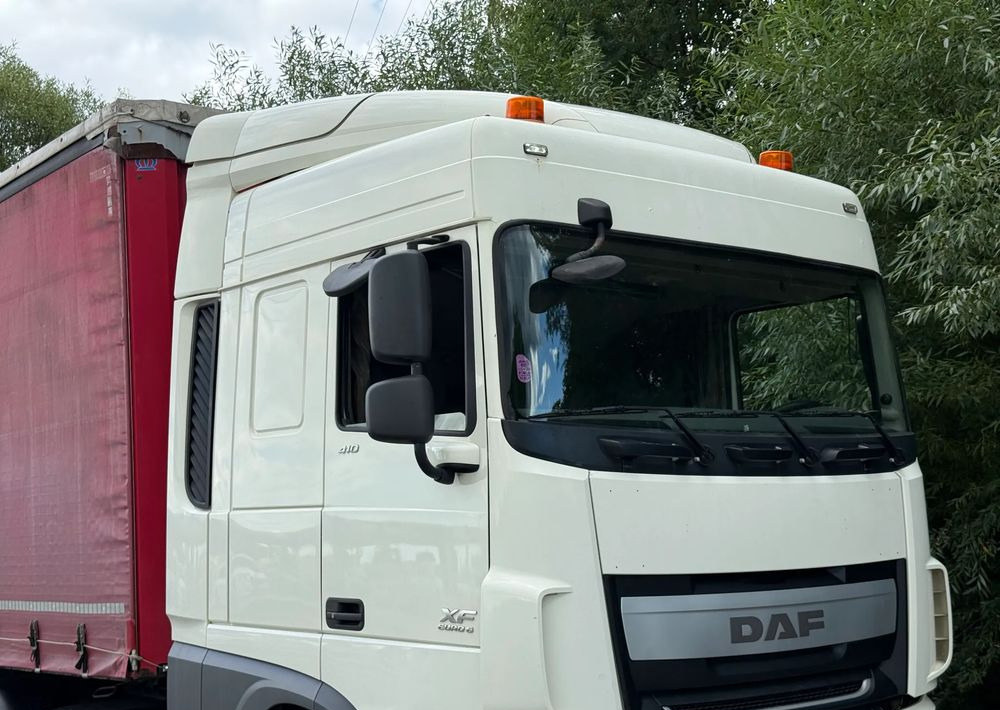 DAF * Zestaw * DAF 106 Euro 6 + Naczepa Krone * Bardzo Dobry Stan - יחידת טרקטור, סמיטריילר עם וילונות צד: תמונה 4 DAF * Zestaw * DAF 106 Euro 6 + Naczepa Krone * Bardzo Dobry Stan - יחידת טרקטור, סמיטריילר עם וילונות צד: תמונה 4