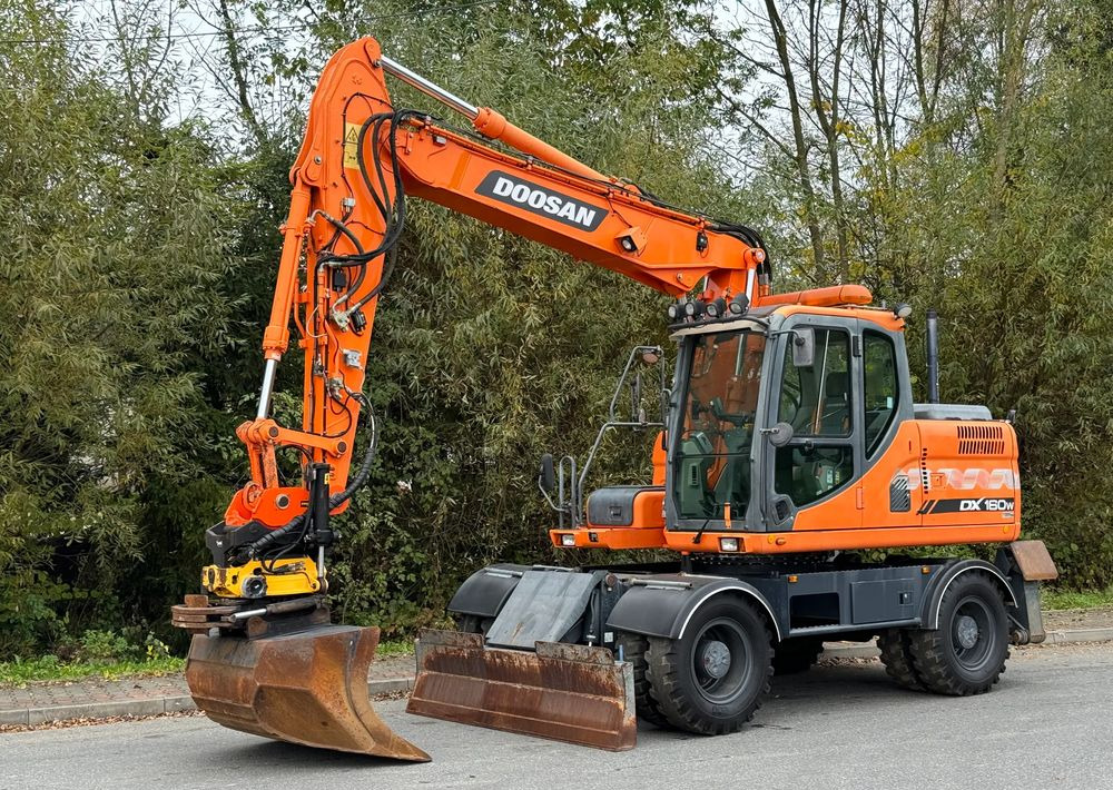 Doosan * DOOSAN DX160W *ROTOTILT* GPS 2D Leica * Sprowadzona * Stan Perfekcyjny * Koparka Kołowa * - מחפר גלגלים: תמונה 1 Doosan * DOOSAN DX160W *ROTOTILT* GPS 2D Leica * Sprowadzona * Stan Perfekcyjny * Koparka Kołowa * - מחפר גלגלים: תמונה 1