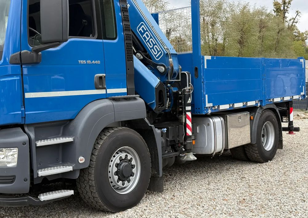 MAN * MAN 18.440 TGS * 4x4 * HDS Fassi F215 * Sprowadzony * 95 000 KM ! * Stan Jak Nowy - משאית צד נופל/ שטוחה, משאית מנוף: תמונה 5 MAN * MAN 18.440 TGS * 4x4 * HDS Fassi F215 * Sprowadzony * 95 000 KM ! * Stan Jak Nowy - משאית צד נופל/ שטוחה, משאית מנוף: תמונה 5