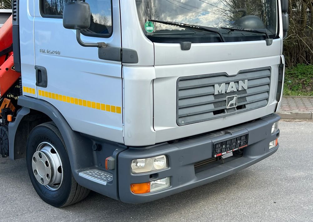 MAN MAN TGL 12-240 Kiper Wywrotka 4x2 Kran PALFINGER PK 12500 BARDZO DOBRY STAN - מזהיר: תמונה 4 MAN MAN TGL 12-240 Kiper Wywrotka 4x2 Kran PALFINGER PK 12500 BARDZO DOBRY STAN - מזהיר: תמונה 4