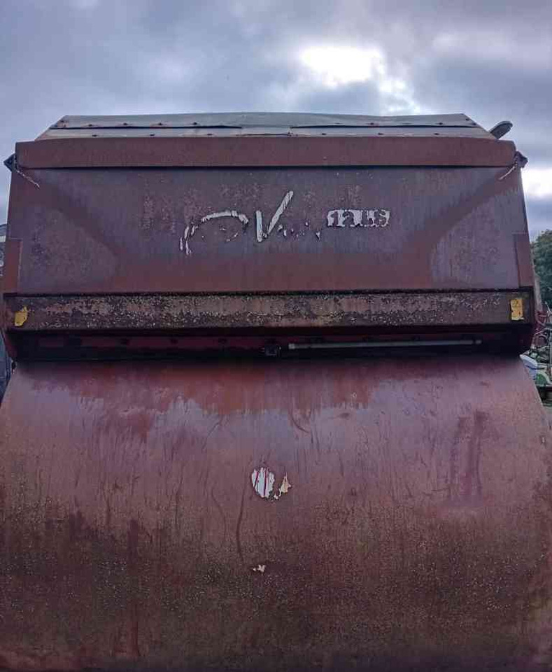 BVL V-Mix Plus 12 LS voermengwagen voermachines - עגלת מערבל מספוא: תמונה 4 BVL V-Mix Plus 12 LS voermengwagen voermachines - עגלת מערבל מספוא: תמונה 4