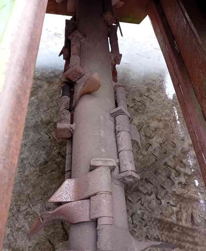 Baselier LKA170 frontloofklapper oogstmachines - מכסה גבעול: תמונה 5 Baselier LKA170 frontloofklapper oogstmachines - מכסה גבעול: תמונה 5
