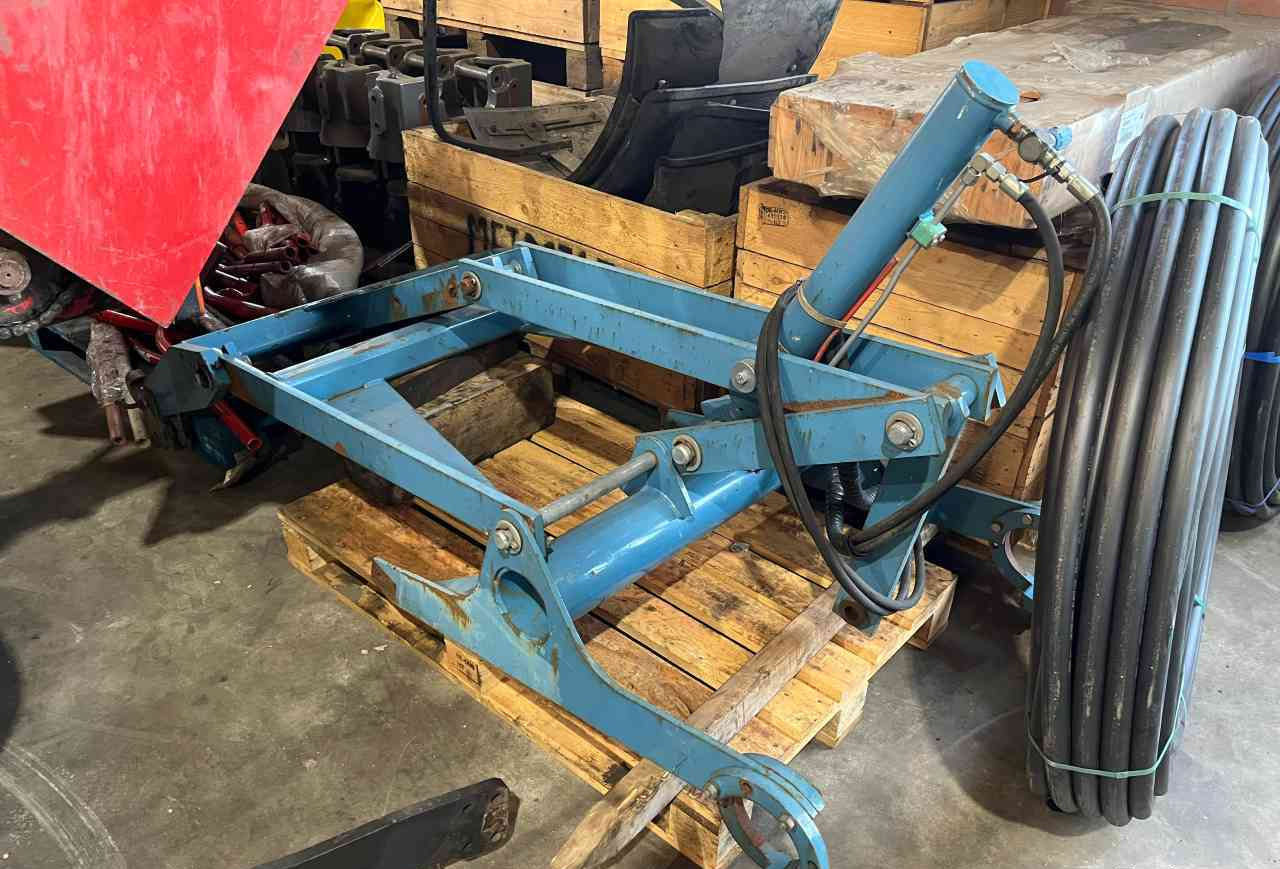 Imants Hef passend aan onderImants 47 spitmachine grondbewerking - ציוד עיבוד קרקע: תמונה 1 Imants Hef passend aan onderImants 47 spitmachine grondbewerking - ציוד עיבוד קרקע: תמונה 1