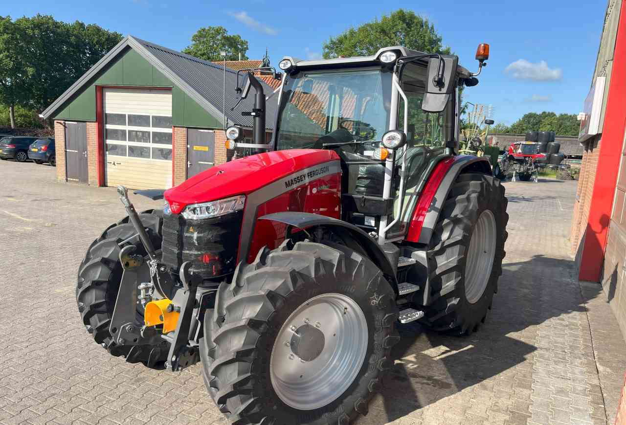 Massey Ferguson 5M.145 Dyna-4 Tractoren - טרקטור חקלאי: תמונה 3 Massey Ferguson 5M.145 Dyna-4 Tractoren - טרקטור חקלאי: תמונה 3