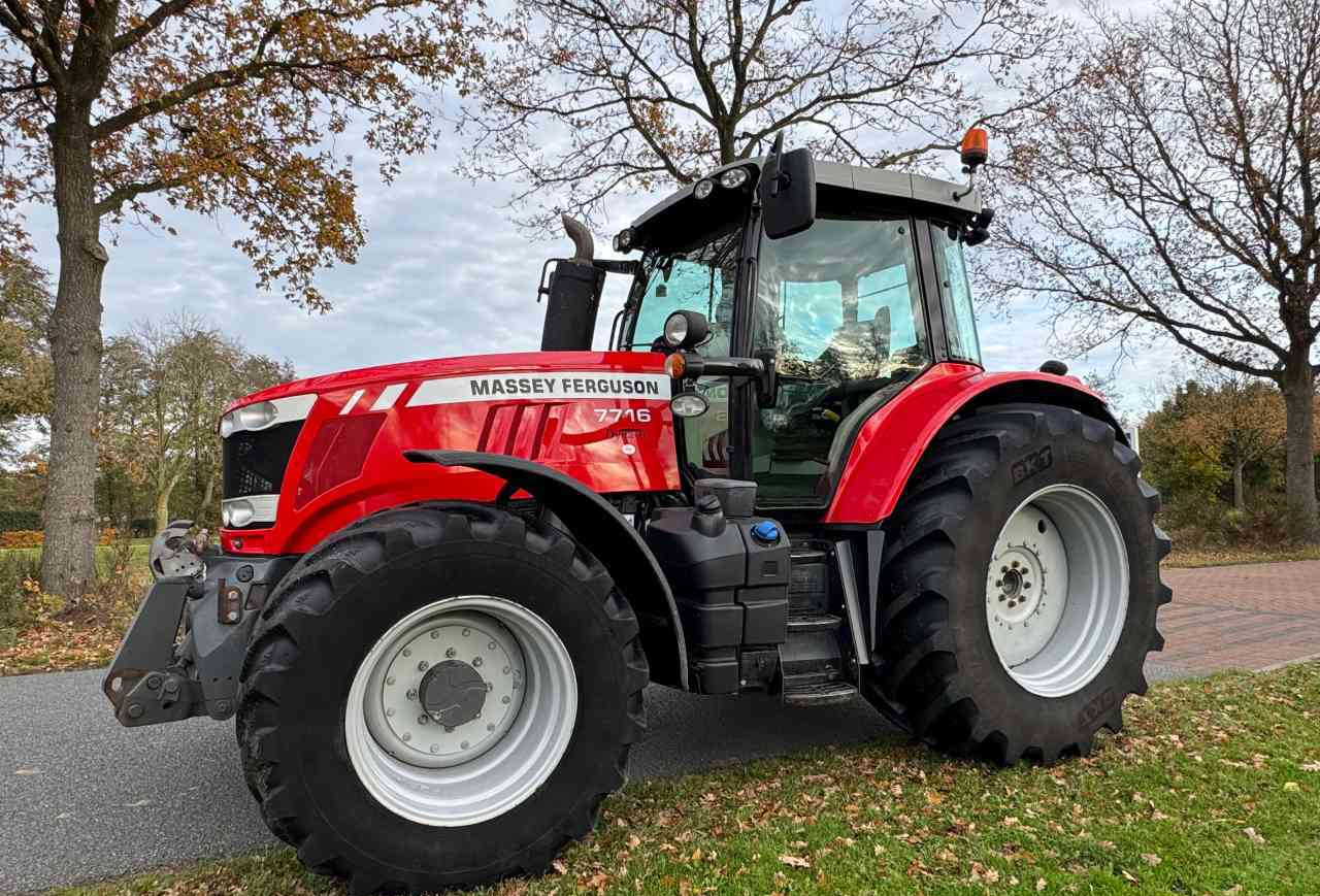 Massey Ferguson 7716 Dyna-6 Essential Tractoren - טרקטור חקלאי: תמונה 1 Massey Ferguson 7716 Dyna-6 Essential Tractoren - טרקטור חקלאי: תמונה 1