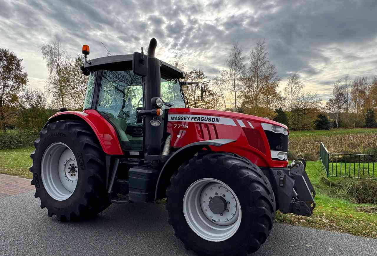 Massey Ferguson 7716 Dyna-6 Essential Tractoren - טרקטור חקלאי: תמונה 2 Massey Ferguson 7716 Dyna-6 Essential Tractoren - טרקטור חקלאי: תמונה 2