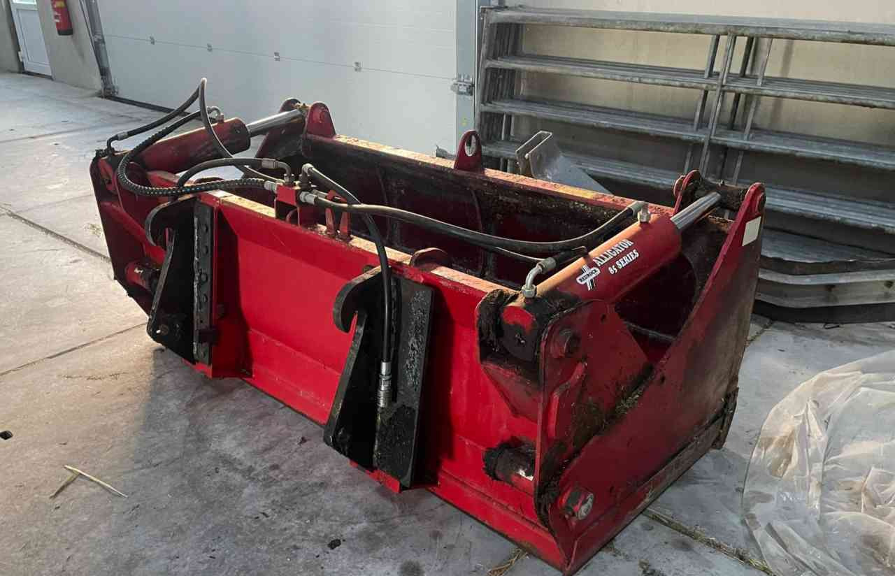 Redrock Kuilhapper 1.60 breed, dichte bodem, Volvo L30 aansluiting voermachines - ציוד צמחי: תמונה 2 Redrock Kuilhapper 1.60 breed, dichte bodem, Volvo L30 aansluiting voermachines - ציוד צמחי: תמונה 2