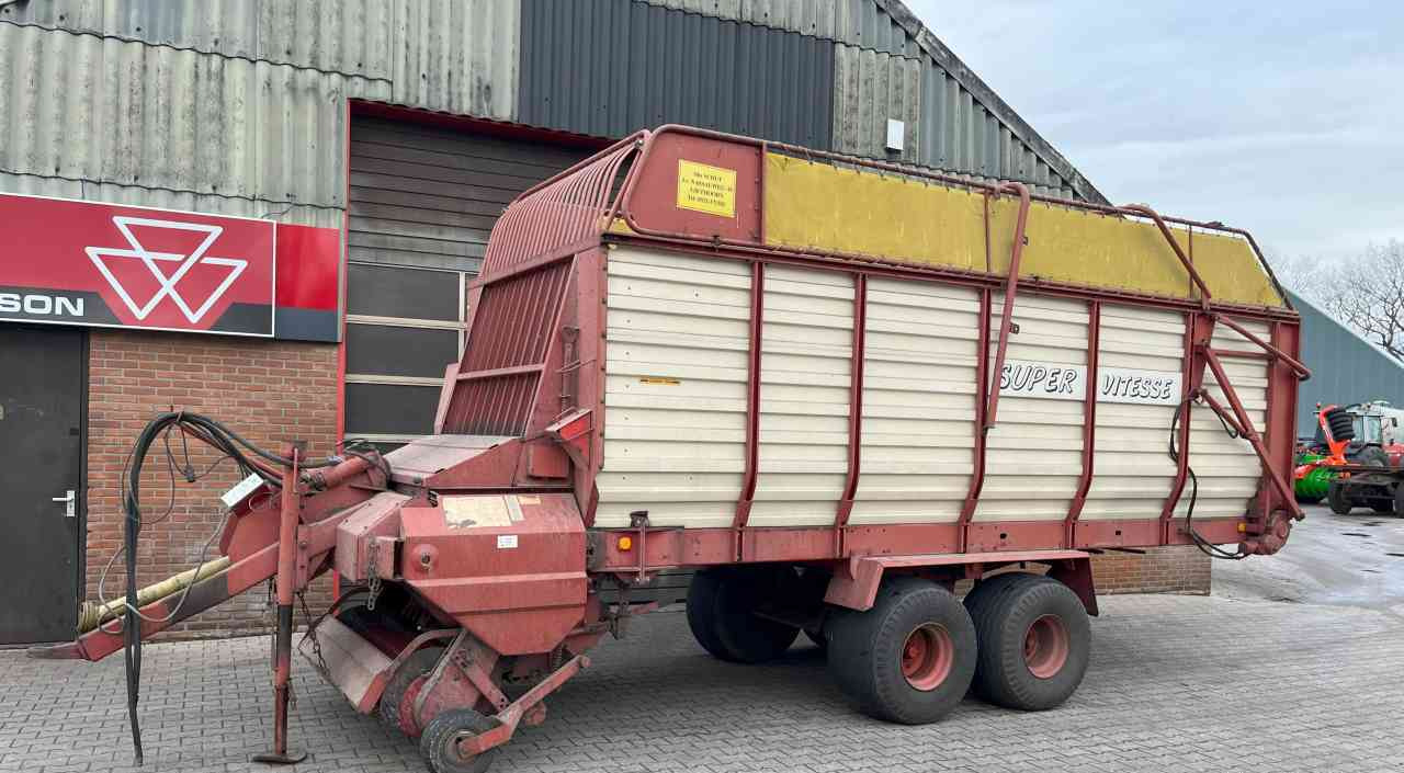 Strautmann Super Vitesse Opraapwagen, ladewagen, weidebouwmachines - עגלת טעינה עצמית: תמונה 4 Strautmann Super Vitesse Opraapwagen, ladewagen, weidebouwmachines - עגלת טעינה עצמית: תמונה 4