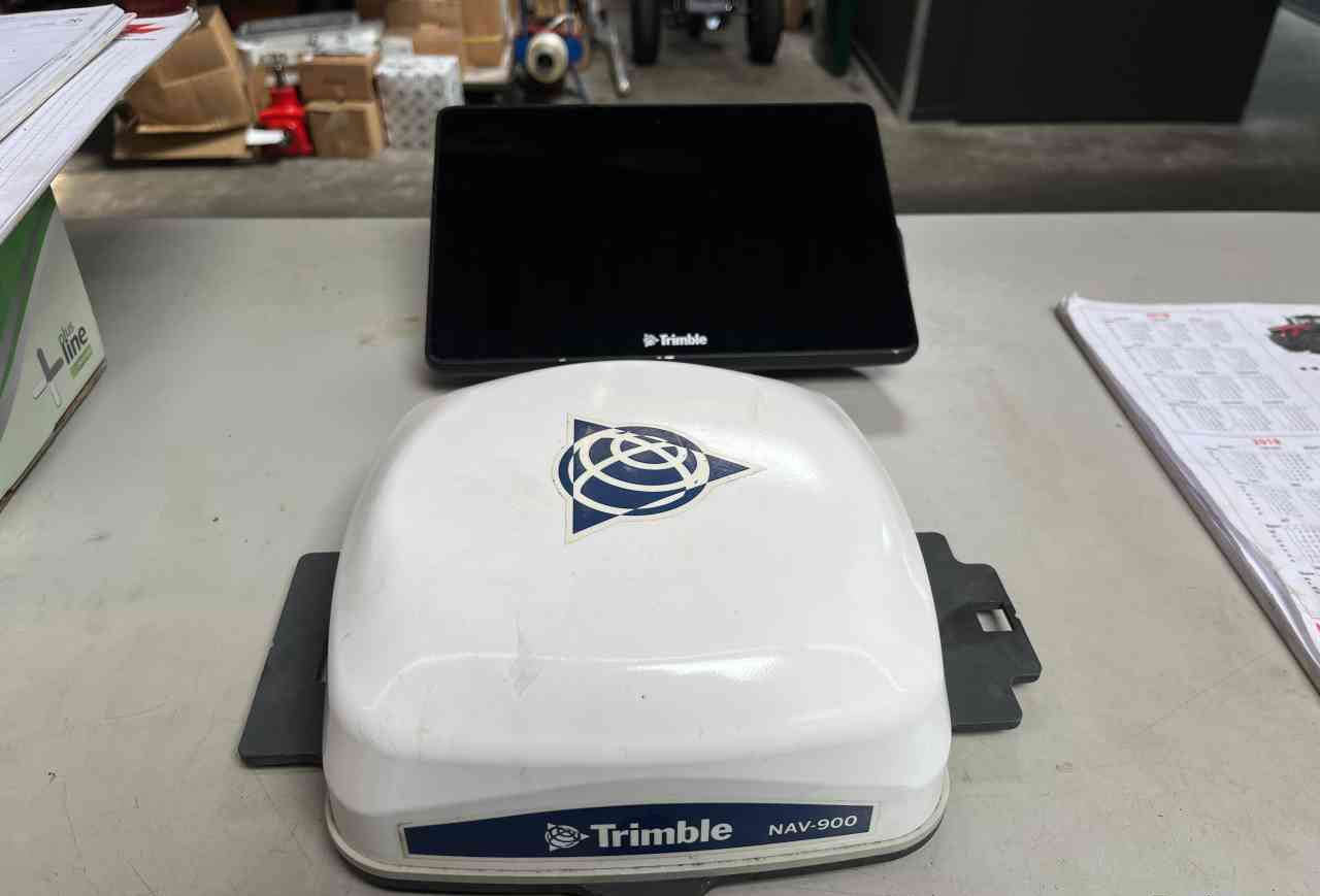 Trimble GFX 750 GPS systeem tractoren - מערכת ניווט עבור מכונה חקלאית: תמונה 4 Trimble GFX 750 GPS systeem tractoren - מערכת ניווט עבור מכונה חקלאית: תמונה 4