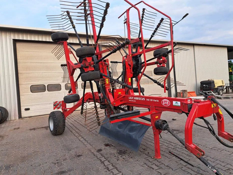 Lely hibiscus 745 CD Vario - גורף/ מגרפה: תמונה 3 Lely hibiscus 745 CD Vario - גורף/ מגרפה: תמונה 3